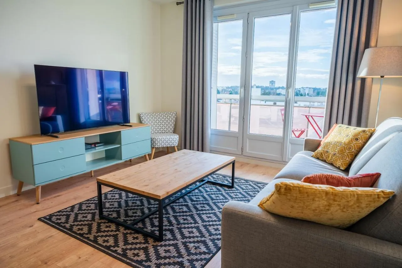 T2 De Standing Climatise Avec Parking Prive, Tram T2 T5, Hopitaux Est Apartment Bron France